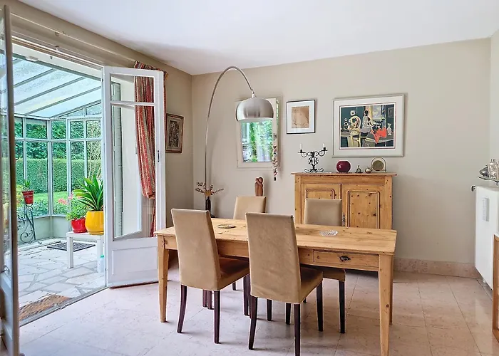 Alojamento de Acomodação e Pequeno-almoço Cour Tholmer 3*